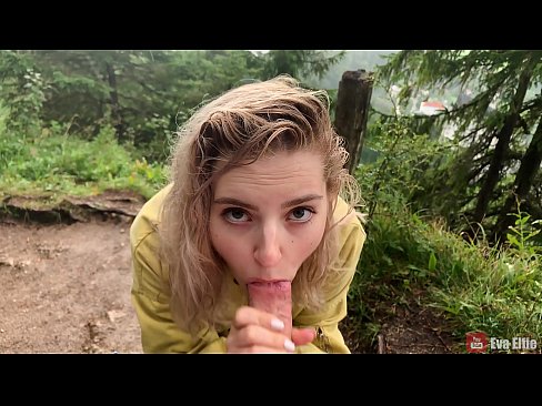 ❤️ মেয়ে একটি পাবলিক blowjob পরে কাম গিলে - Eva Elfi ❌  যৌনতা